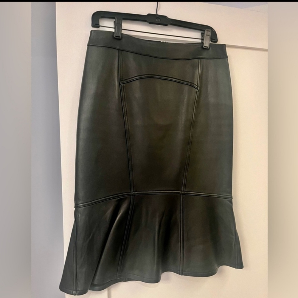 BCBGMAXAZRIA RUNWAY Fluted Leather Skirt - Picture 6 of 11